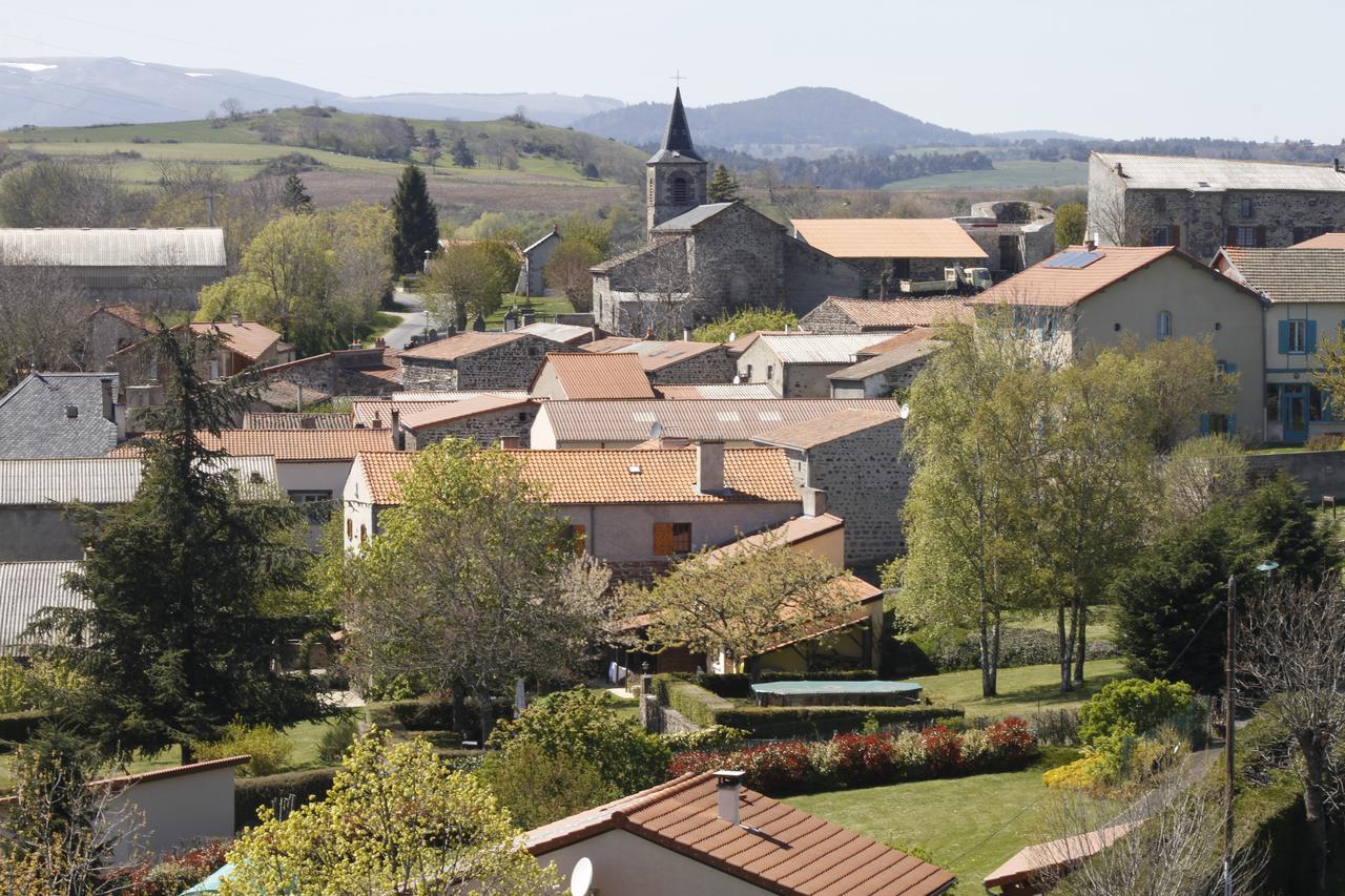 Maison D'Hote La Grange Aux Ayres Olloix Exterior photo